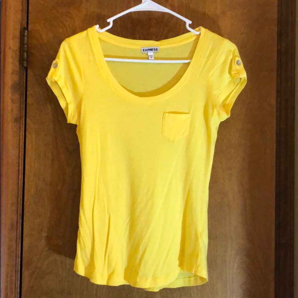 Yellow front pocket t-shirt